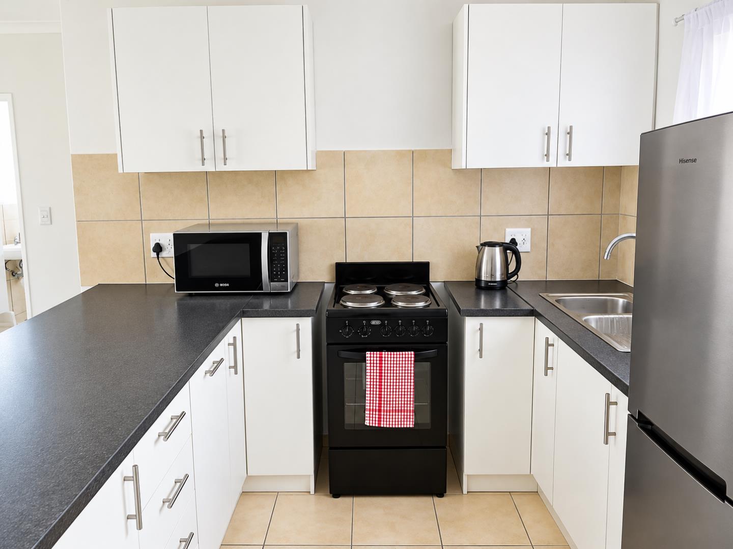 769280_Bright_Modern_U-Shaped_Kitchen.png