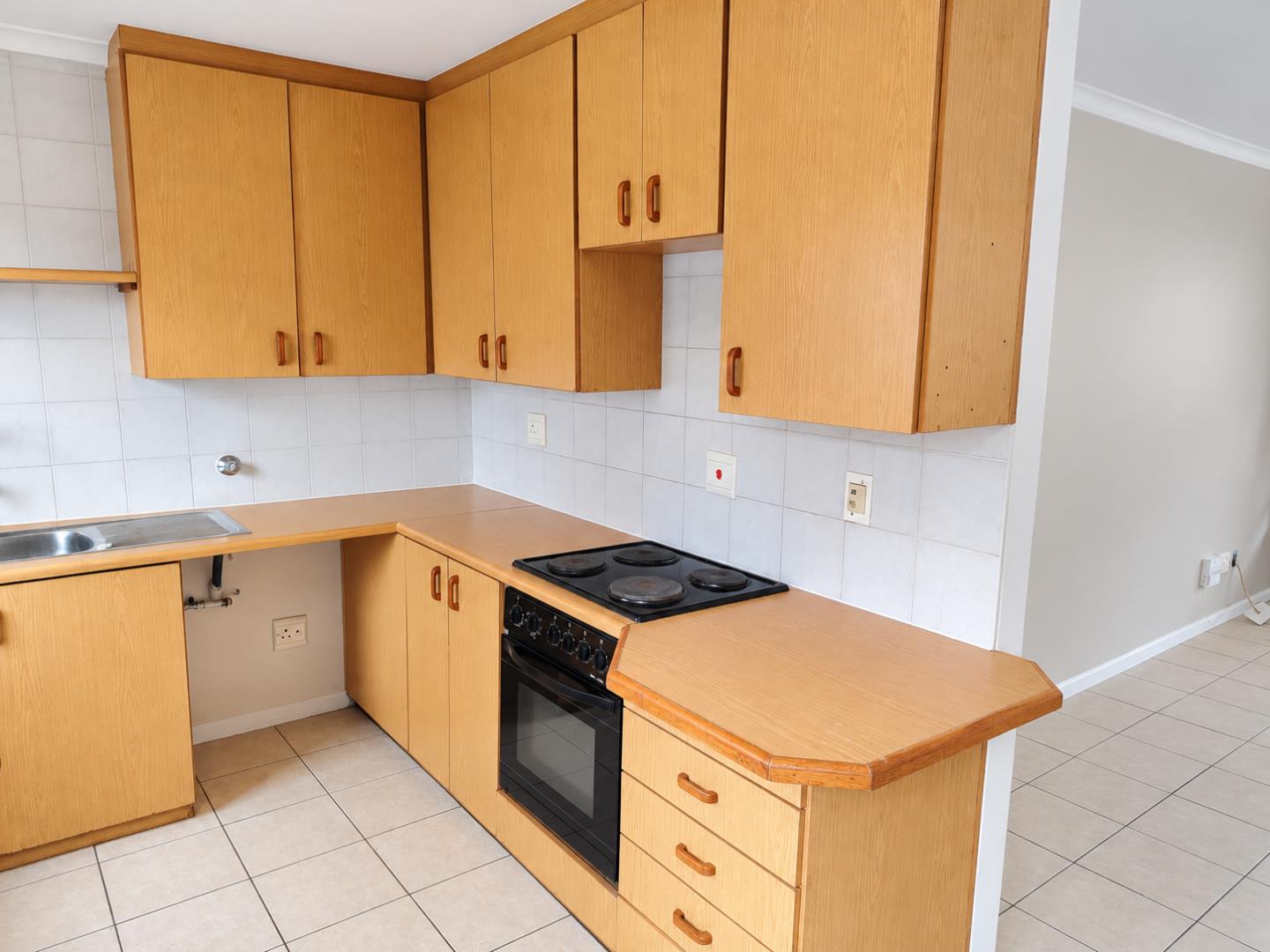769788_Bright_Clean_Oak_Kitchen_Interior.png