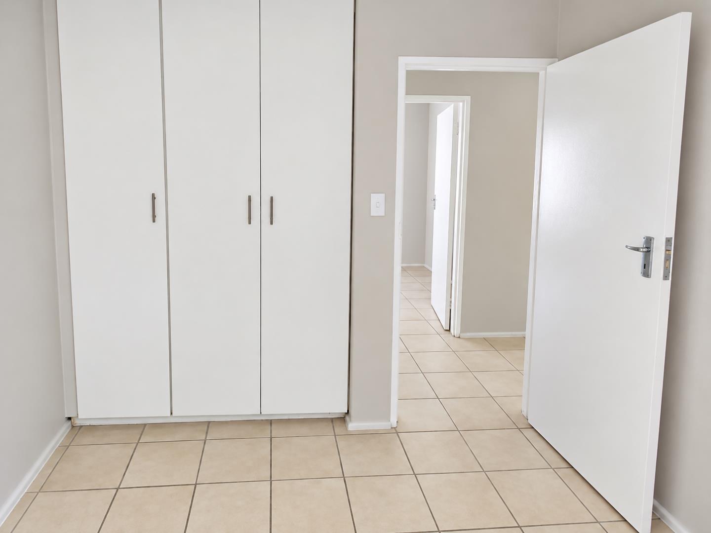 769798_Minimal_Wardrobe_and_Hallway_Interior.png