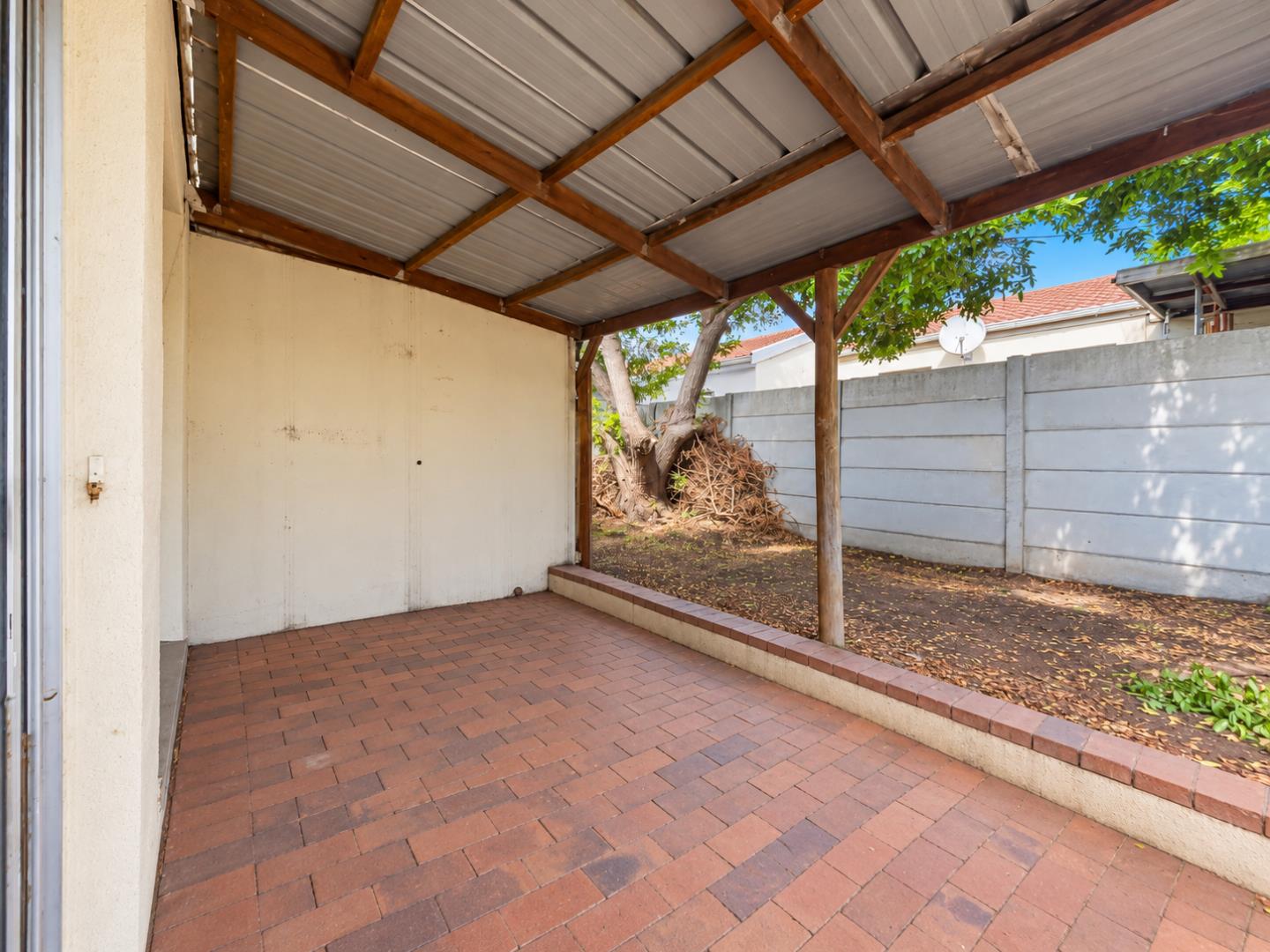 769853_Covered_Patio_and_Backyard_Garden.png